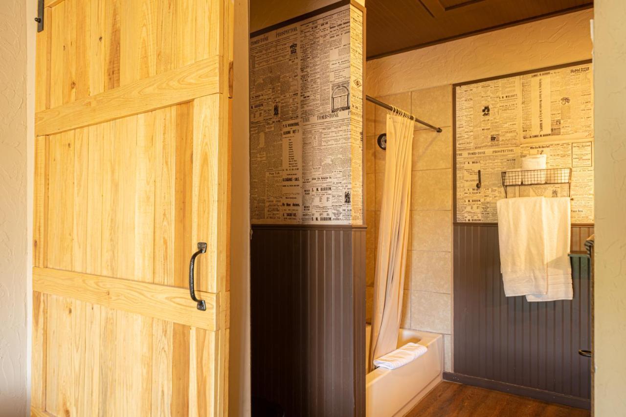 -Pet Friendly- Miners Cabin #6 - King Bed With Private Balcony Tombstone Esterno foto
