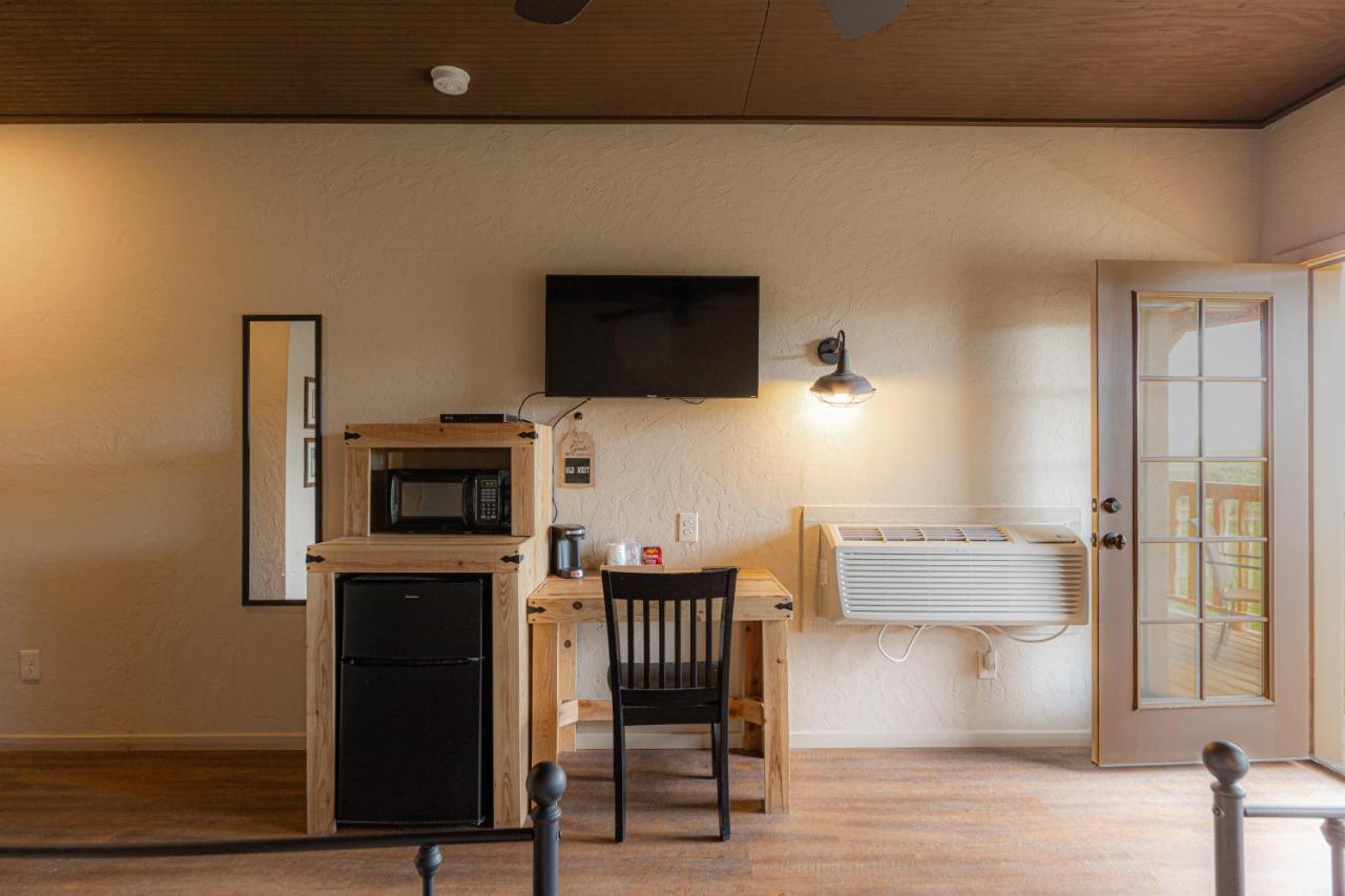 -Pet Friendly- Miners Cabin #6 - King Bed With Private Balcony Tombstone Esterno foto