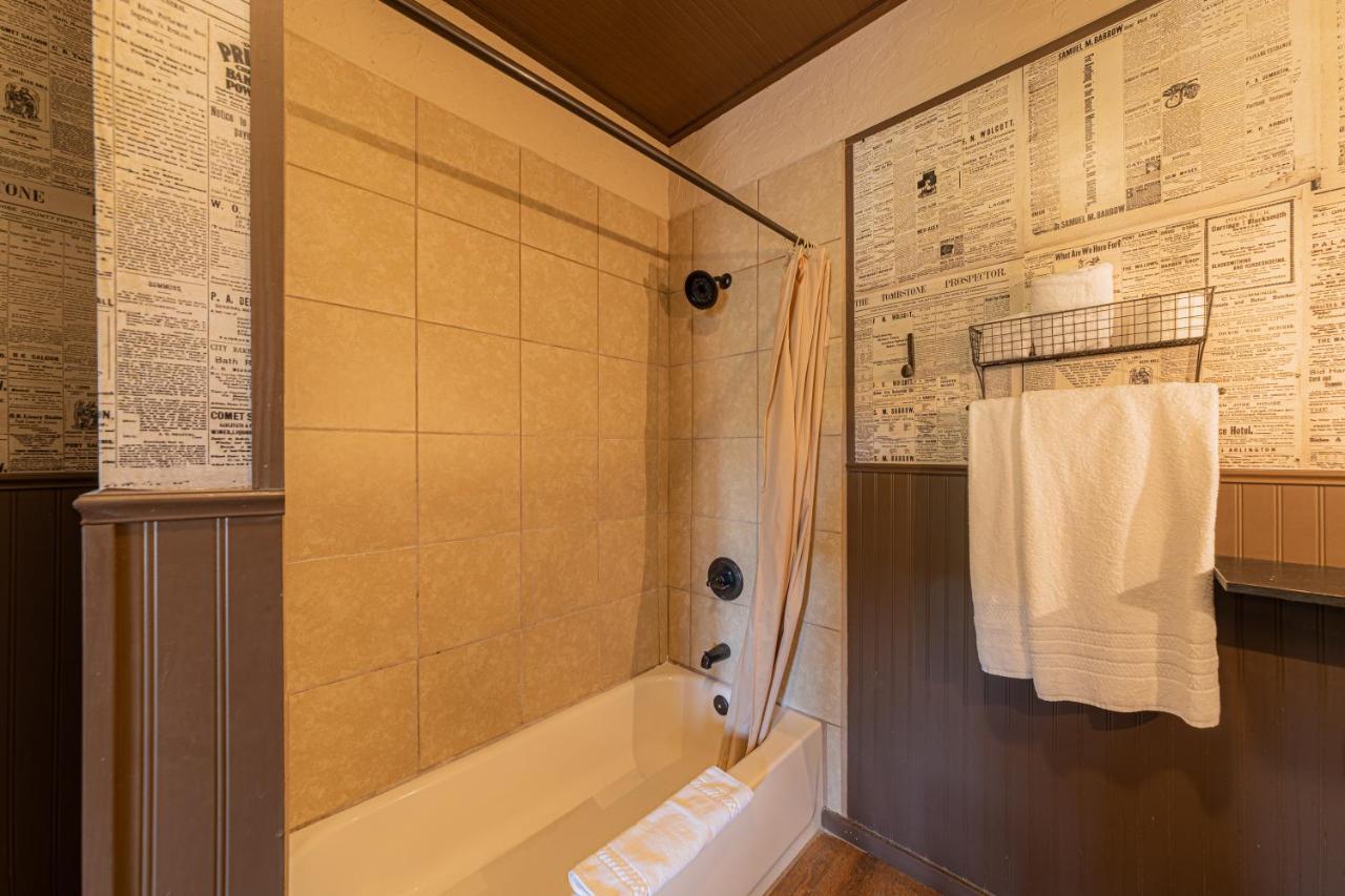 -Pet Friendly- Miners Cabin #6 - King Bed With Private Balcony Tombstone Esterno foto