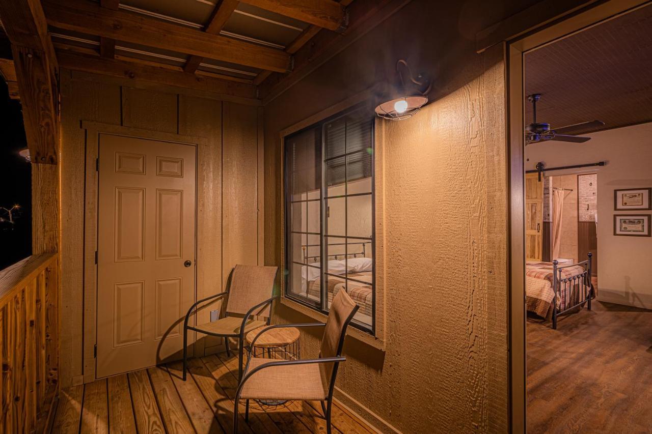 -Pet Friendly- Miners Cabin #6 - King Bed With Private Balcony Tombstone Esterno foto