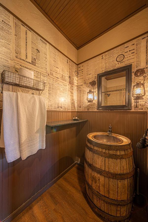 -Pet Friendly- Miners Cabin #6 - King Bed With Private Balcony Tombstone Esterno foto