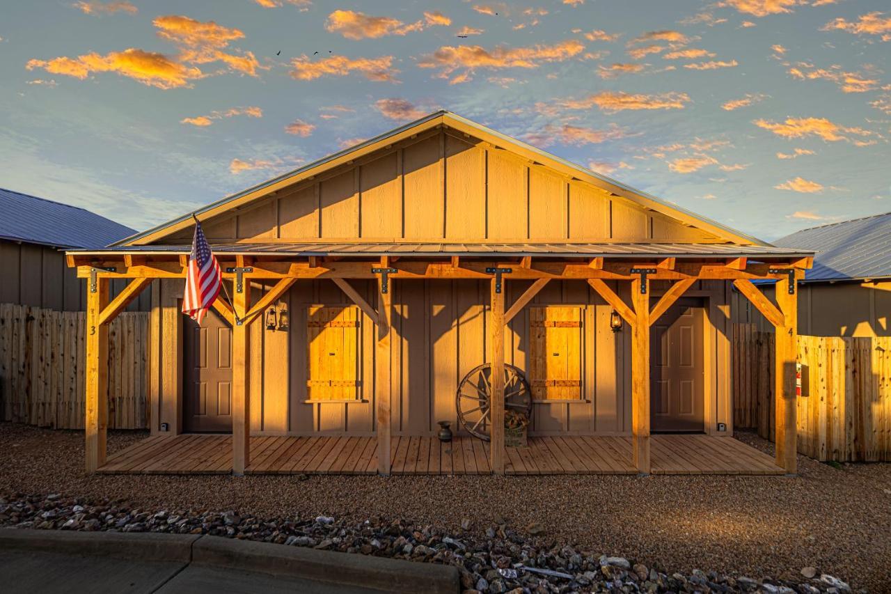 -Pet Friendly- Miners Cabin #6 - King Bed With Private Balcony Tombstone Esterno foto